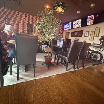 Rozana Mediterranean Grill - Mediterranean Near Me - Hatboro, Pennsylvania