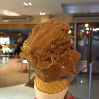Pérsicco - Dulce de Leche con Brownie - Ice Cream & Frozen Yogurt Near Me - Buenos Aires, C Pérsicco - Dulce de Leche con Brownie - Ice Cream & Frozen Yogurt Near Me - Buenos Aires, C