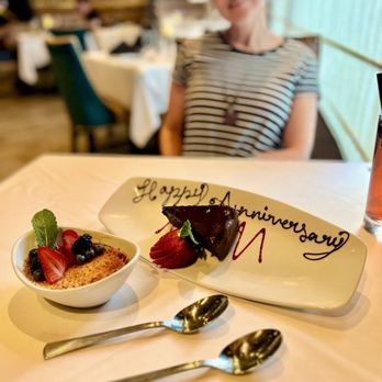 Ruth's Chris Steak House - Desert - Steakhouses Near Me - Albuquerque, New Mexico