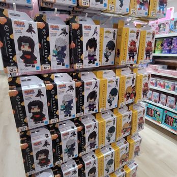 Miniso - 3D puzzles - Toy Stores Near Me - Des Peres, Missouri