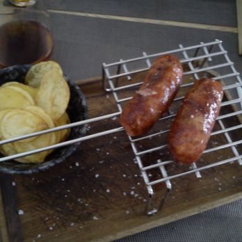 Fumiferro - Longaniza criolla con patatas súper ricas - Steakhouses Near Me - València, V Fumiferro - Longaniza criolla con patatas súper ricas - Steakhouses Near Me - València, V