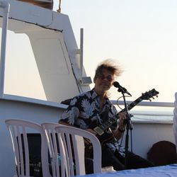 The Lahaina Cruise Company - This guy did an amazing job engaging the crowd and played great music. He made the entire night!