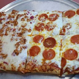 Half and half square: pepperoni and ranch bbq chicken Half and half square: pepperoni and ranch bbq chicken