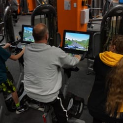 Everybodys Fitness Center - Expresso Bikes