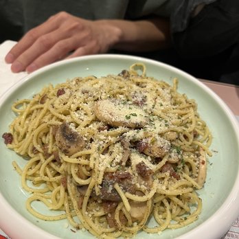 Kong Sihk Tong - Fried Spaghetti with Bacon and Mushroom in Truffle Sauce - Hong Kong Style Cafe Near Me - Flushing, New York