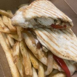 Yianni's Pitas