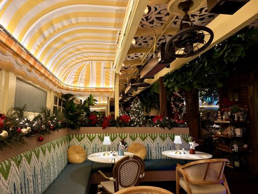 Queenstown Public House by null