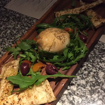 Franco Manca - Mozzarella appetizer - Pizza Near Me - London, XGL Franco Manca - Mozzarella appetizer - Pizza Near Me - London, XGL