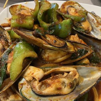 Thai Villa - Hoi Prik Pow, sweet steamed mussels - Thai Near Me - Raleigh, North Carolina