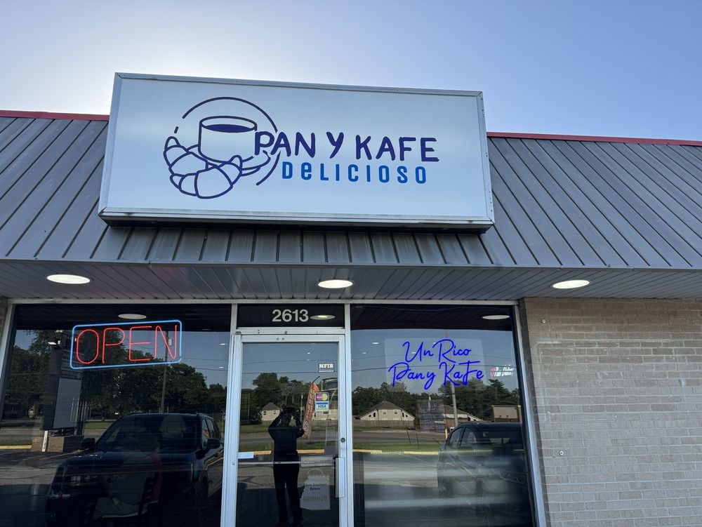 Pan y Kafe Logo