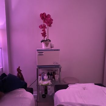Skinova Medspa - Couples massage room - Skin Care Near Me - New York, New York Skinova Medspa - Couples massage room - Skin Care Near Me - New York, New York