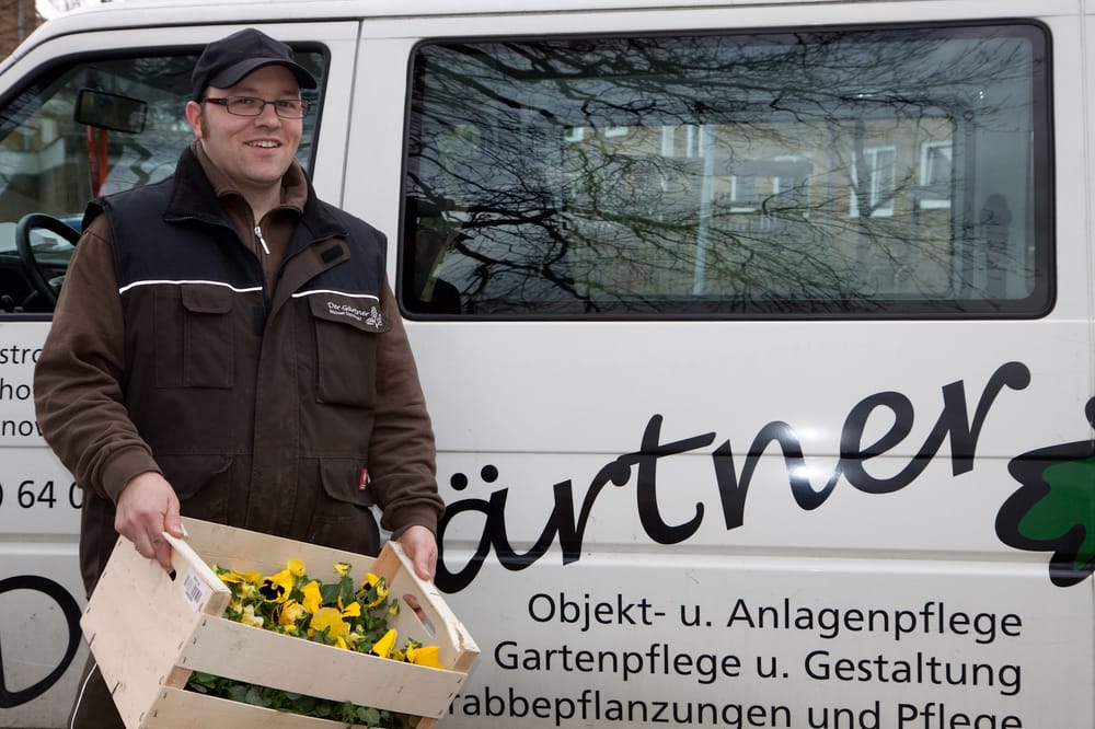 DER GÄRTNER MICHAEL OSTROWSKI Updated September 2024 Wilkeninghof