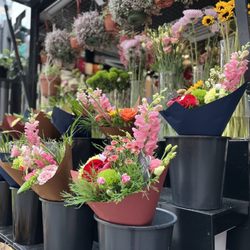 Marché Aux Fleurs - Flowers