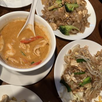 Siam Cafe Thai Food - Panang Curry, Pad See Ew, and Guay Tiew Kua - Thai Near Me - Van Nuys, California Siam Cafe Thai Food - Panang Curry, Pad See Ew, and Guay Tiew Kua - Thai Near Me - Van Nuys, California