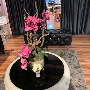She Winks Lash Studio - Waiting area - lovely space! - Eyelash Service Near Me - New York, New York