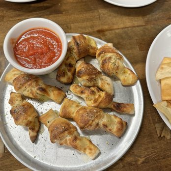 The Works Pizza - Garlic Knots - Pizza Near Me - Covington, Kentucky The Works Pizza - Garlic Knots - Pizza Near Me - Covington, Kentucky