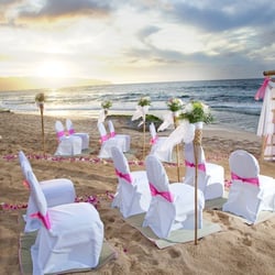Hawaiian Barefoot Weddings - Sunset setup...