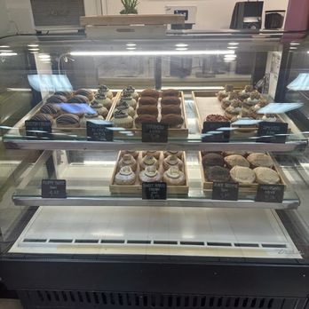 Flour Fresh Cream Donut - Donuts Near Me - Los Angeles, California