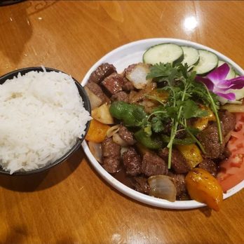 Com Ga Ninh Kieu - Bo luc lac - Vietnamese Near Me - Hollywood, Florida