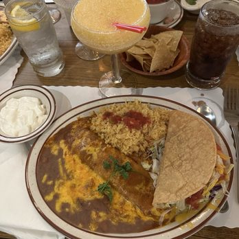Mexicali Restaurants - Pineapple margarita, Chicken Taco, Cheese Enchilada w/rice & beans. - Mexican Near Me - Bakersfield, California