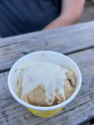 Ramblin' Rose Vegan Ice Cream Truck by null