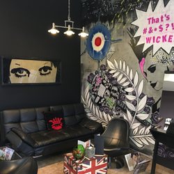 Streets of London Salon