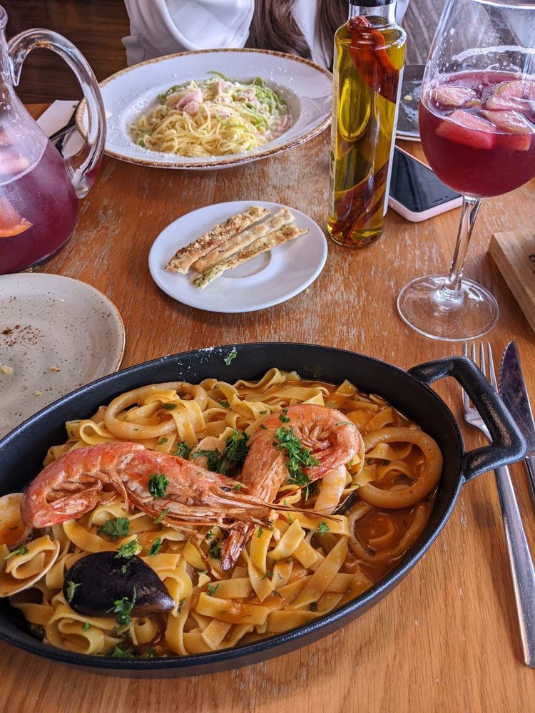 GINOS Updated August 2024 48 Photos & 10 Reviews Calle Princesa