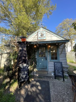Bird's Nest Cafe by null