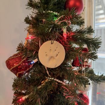 A Gentle Goodbye Veterinary Hospice - Lacie paw print ornament - Veterinarians Near Me A Gentle Goodbye Veterinary Hospice - Lacie paw print ornament - Veterinarians Near Me