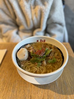 Ryus Noodle Bar by null