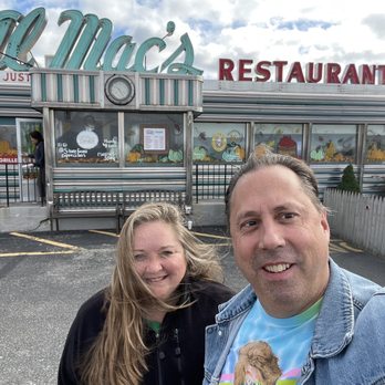 Al Mac's Diner - Diners Near Me - Fall River, Massachusetts