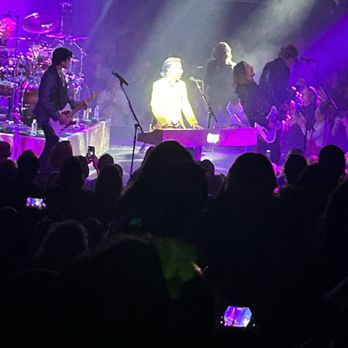 CELEBRITY THEATRE - Updated March 2024 - 263 Photos & 266 Reviews - 440