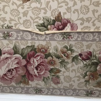 Ascot Suites - Wallpaper and boarder peeling off - Hotels Near Me - Morro Bay, California Ascot Suites - Wallpaper and boarder peeling off - Hotels Near Me - Morro Bay, California