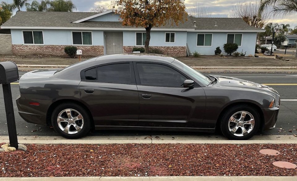 LUXURY TINT Visalia, California Car Window Tinting Phone Number