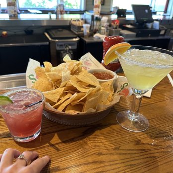Chili's - Chili's: Chips & Salsa - Bars Near Me - Glen Allen, Virginia