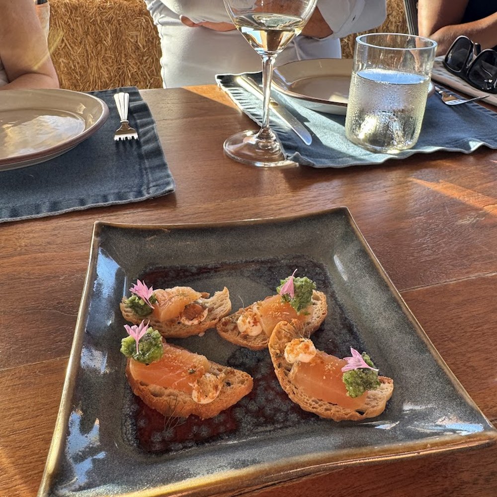 Deckman's en el Mogor - Appetizer from the house - Modern European Near Me - San Antonio de Las Minas, BCN Deckman's en el Mogor - Appetizer from the house - Modern European Near Me - San Antonio de Las Minas, BCN