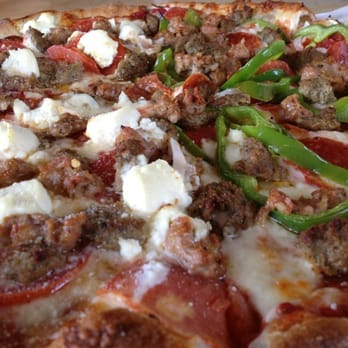 Dino's Pizza - Half lasagna/half Dave's Fav - Pizza Near Me - Burbank, California