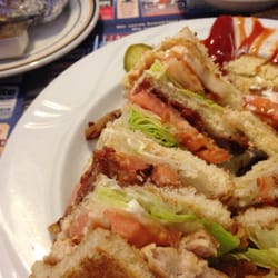 Lakeshore Family Restaurant - Chicken BLT
