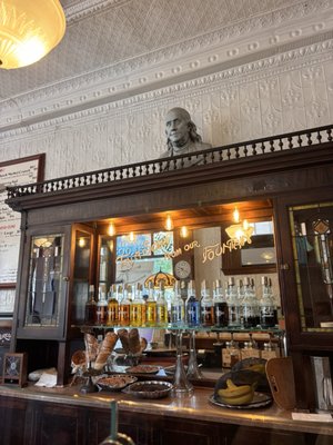 The Franklin Fountain by null