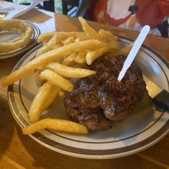 Chesapeake House - Filet and Fries - Seafood Near Me - Myrtle Beach, South Carolina