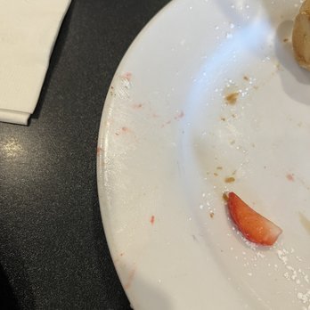 Maple Leaf Diner - Dirty dishes received - American Near Me - Dallas, Texas