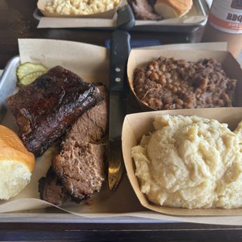 TEX 808 BBQ & Brews - Double plate with brisket and ribs and the sweet gold Carolina BBQ sauce - Barbeque Near Me - Honolulu, Hawaii