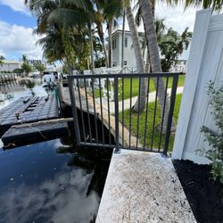 Top Rail Fence - West Palm Beach