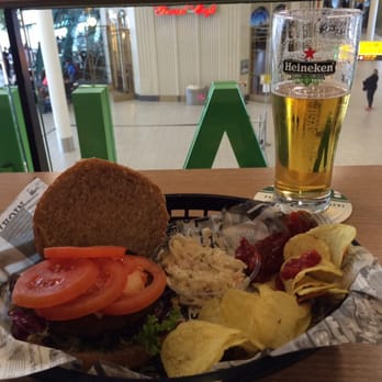 Park Cafe - Veggie Burger - Cafes Near Me - Schiphol, New Hampshire