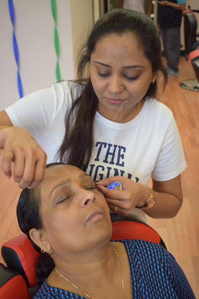 BROWS THREADING Eyelash Service in Chicago, Illinois at 606 W 31st