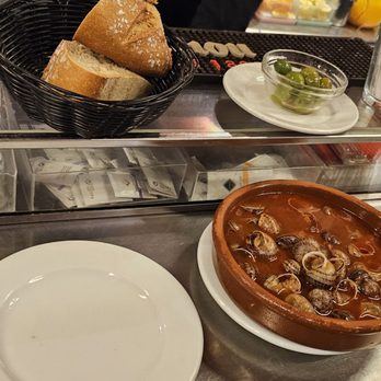 Los Caracoles - Spanish Near Me - Madrid, M