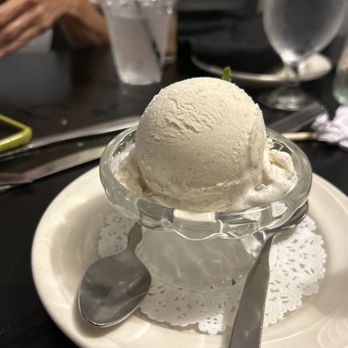 The Seaside Restaurant and Aqua Farm - Vanilla ice cream - Seafood Near Me - Hilo, Hawaii The Seaside Restaurant and Aqua Farm - Vanilla ice cream - Seafood Near Me - Hilo, Hawaii