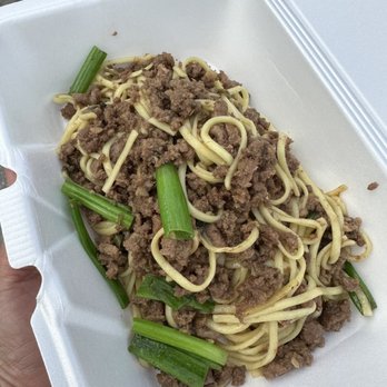 Thai D Jing - Beef drunken noodles - Thai Near Me - Gretna, Louisiana