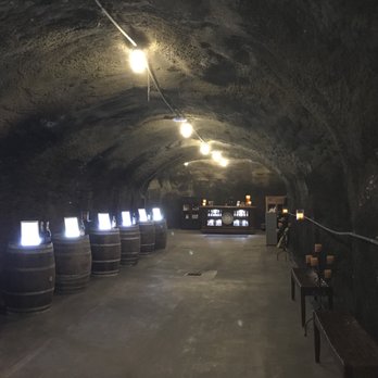 Beringer Vineyards - Wineries Near Me - St. Helena, California