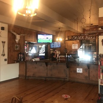 Chiefs Brew House - Entry way where you order - Barbeque Near Me - Coburg, Oregon Chiefs Brew House - Entry way where you order - Barbeque Near Me - Coburg, Oregon